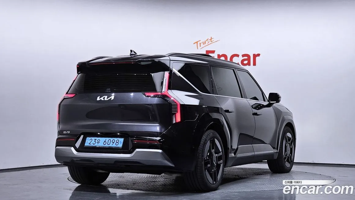 Kia EV9 2024 из KR, фото 10