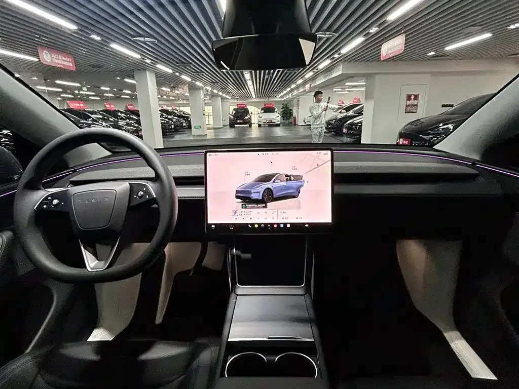 Tesla Model Y — фото 6