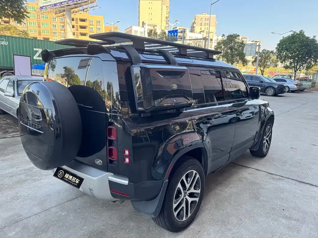 Land Rover Defender — фото 9