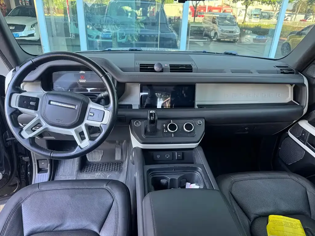 Land Rover Defender — фото 2