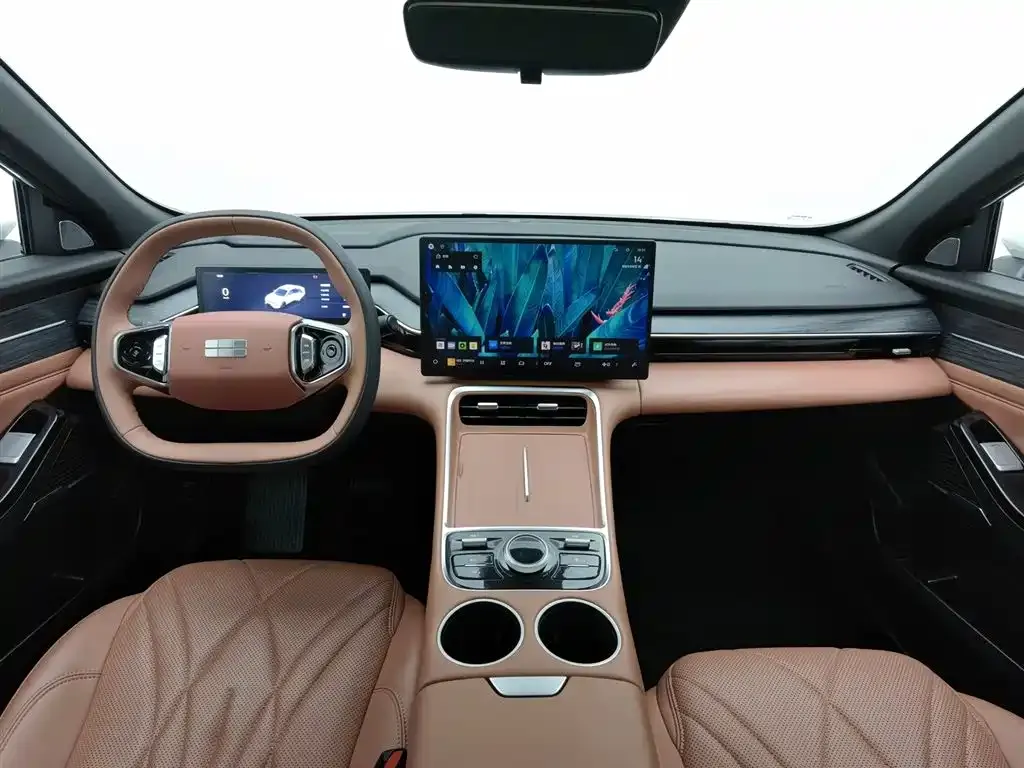 Geely Galaxy L6 — фото 10