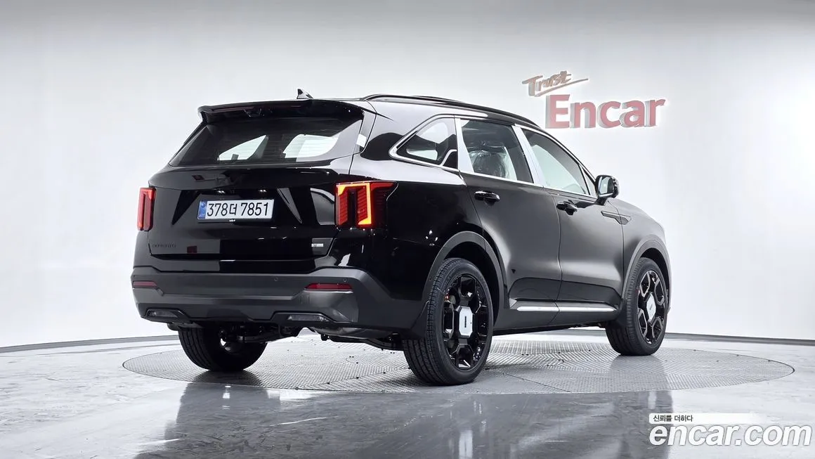 Kia Sorento — фото 9
