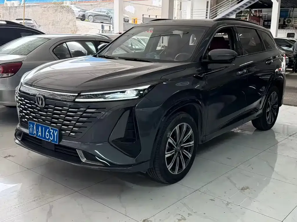 Changan CS75PLUS — фото 1