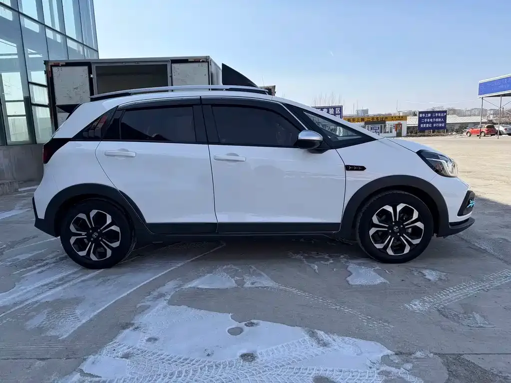 Honda Fit — фото 10