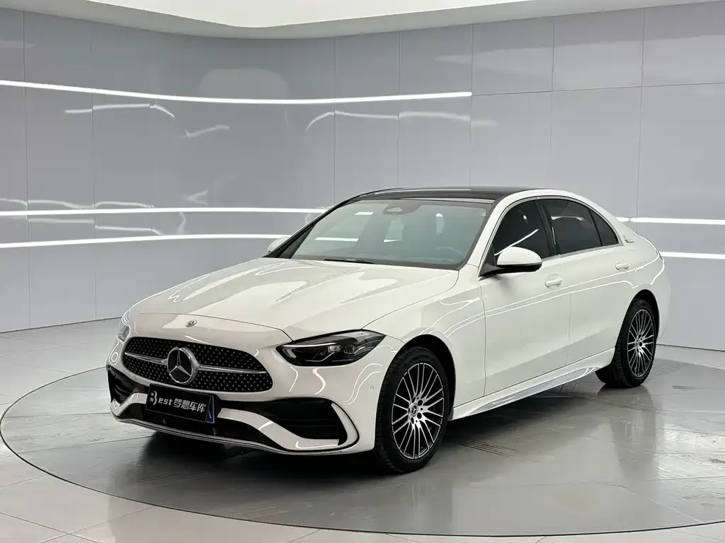 Mercedes-Benz C-Class — фото 1
