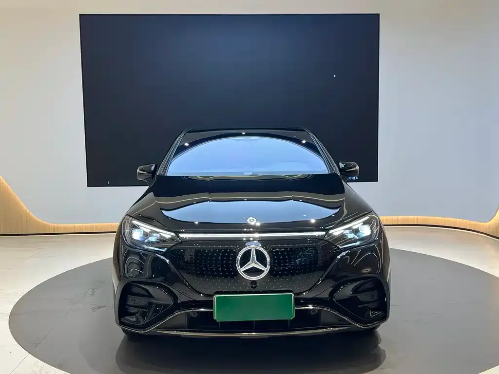 Mercedes-Benz EQE SUV — фото 2