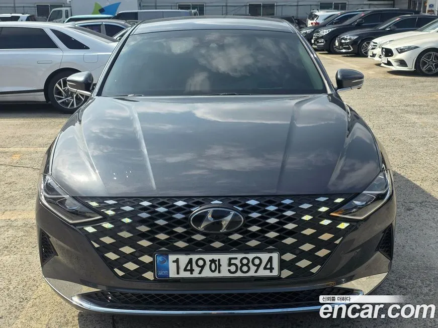 Hyundai Grandeur — фото 1