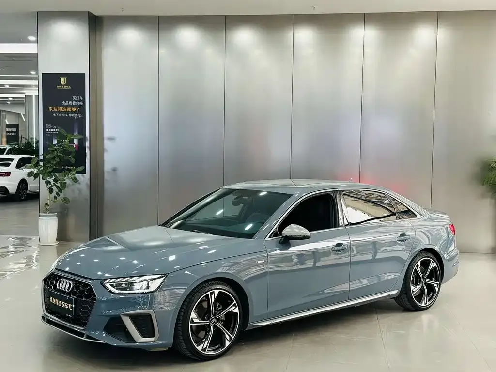Audi A4L 2022 из CN, фото 1