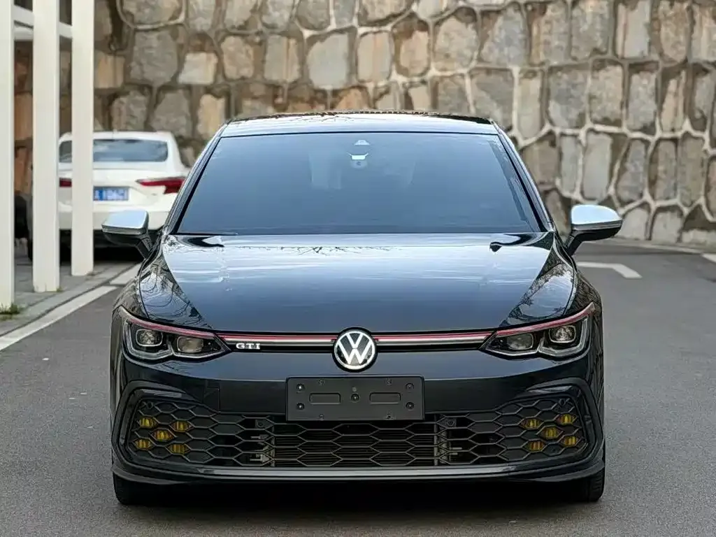 Volkswagen Golf GTI — фото 7
