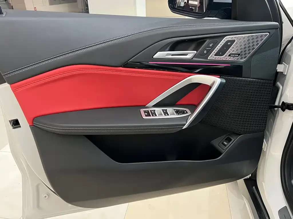 BMW X1 2023 из CN, фото 8