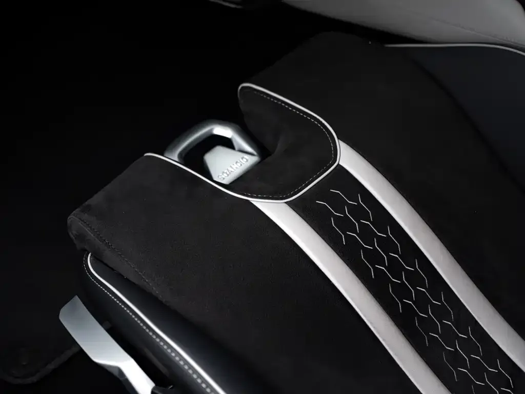 Lamborghini Huracan 2024 из CN, фото 5