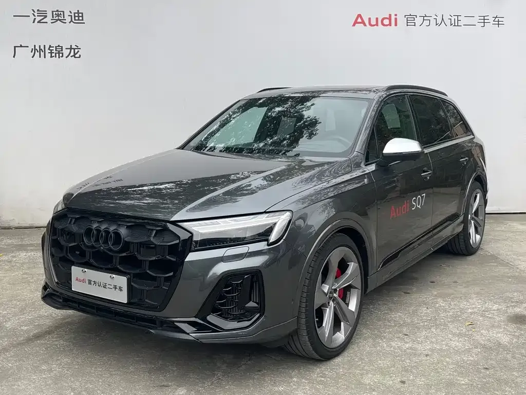 Audi SQ7 — фото 1