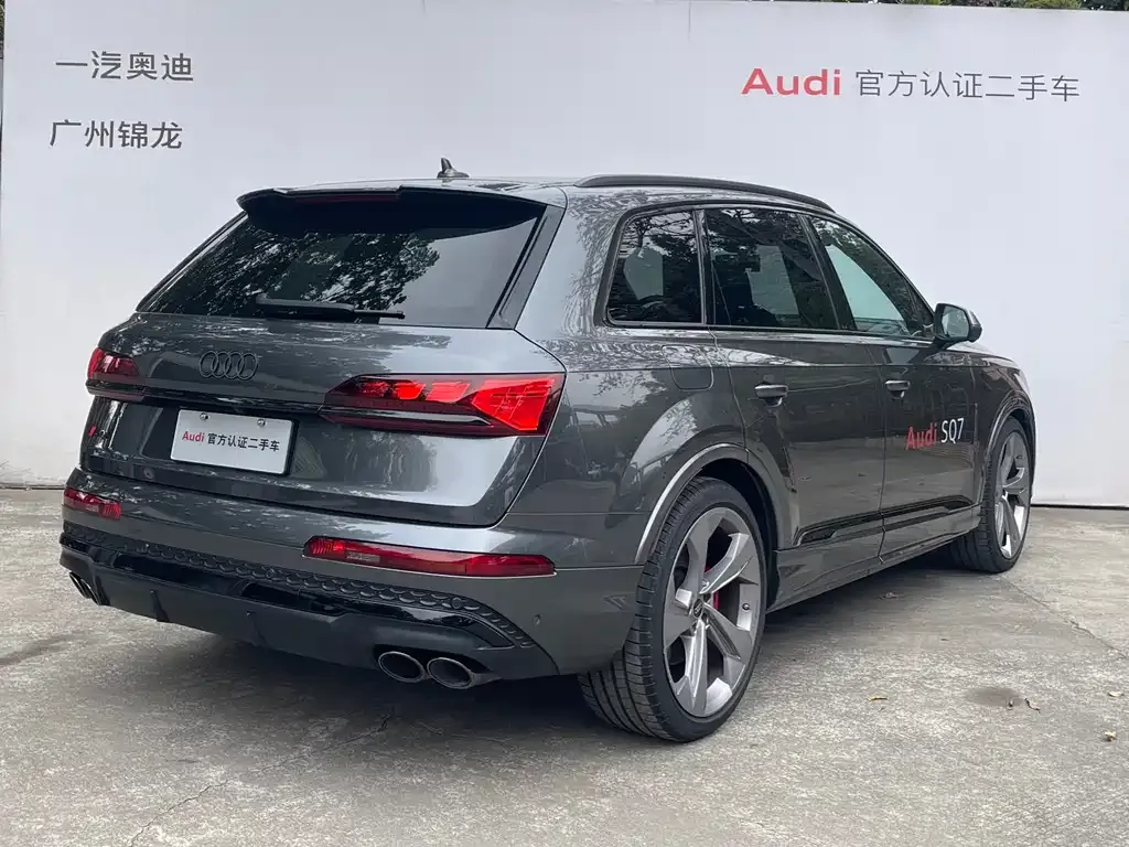 Audi SQ7 — фото 5