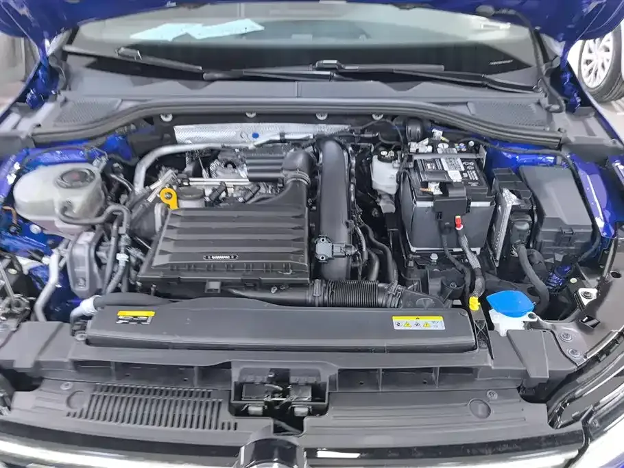 Volkswagen Golf 2021 из CN, фото 8