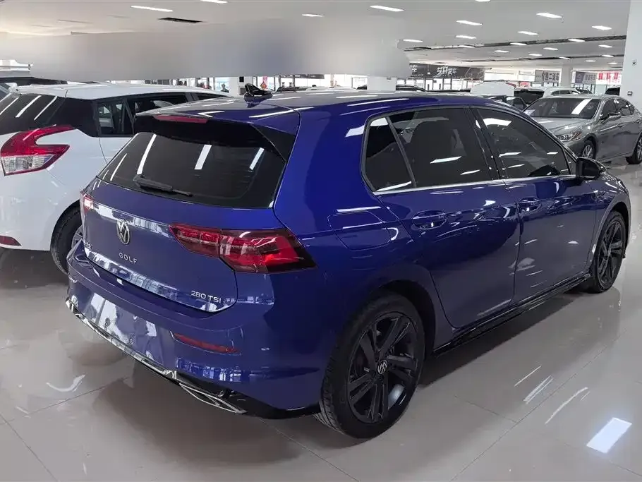 Volkswagen Golf 2021 из CN, фото 10