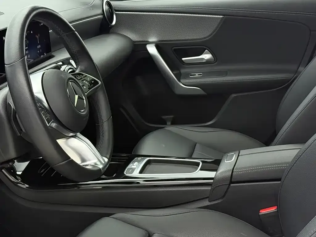 Mercedes-Benz A-Class 2023 из CN, фото 6