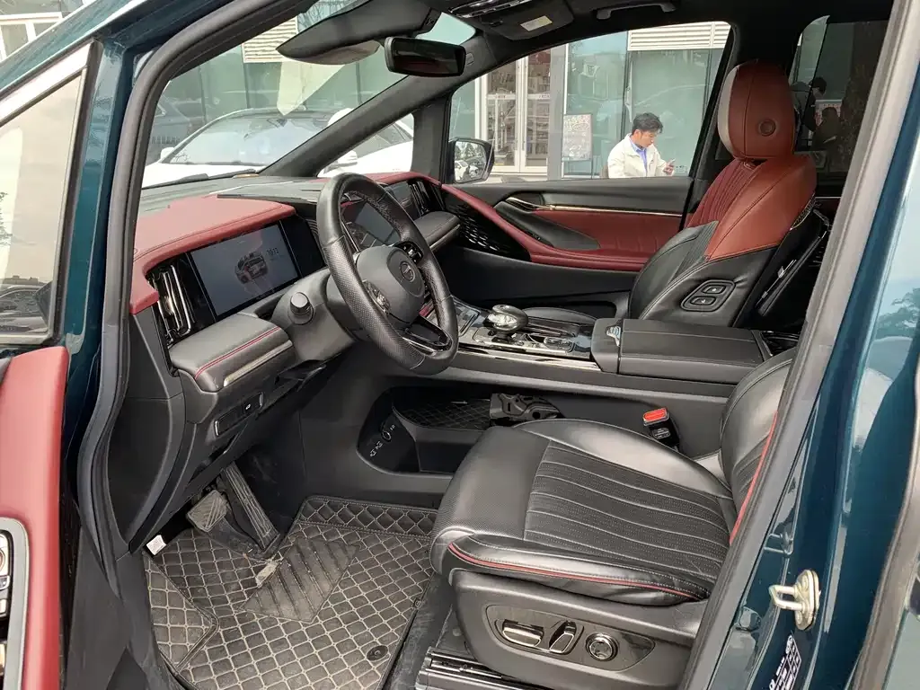 GAC Motor Trumpchi M8 — фото 8