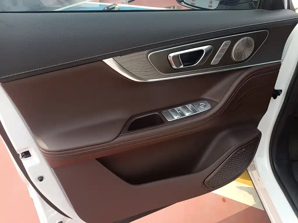 Chery Tiggo 8 PRO — фото 10