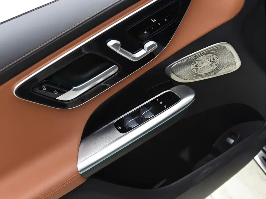 Mercedes-Benz GLC 2024 из CN, фото 4