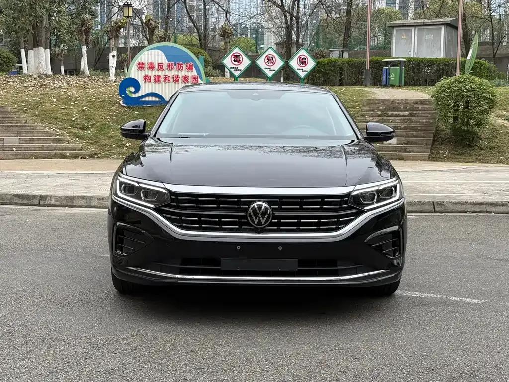 Volkswagen Passat — фото 9