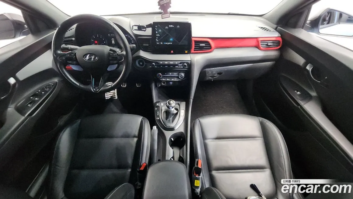 Hyundai Veloster — фото 6
