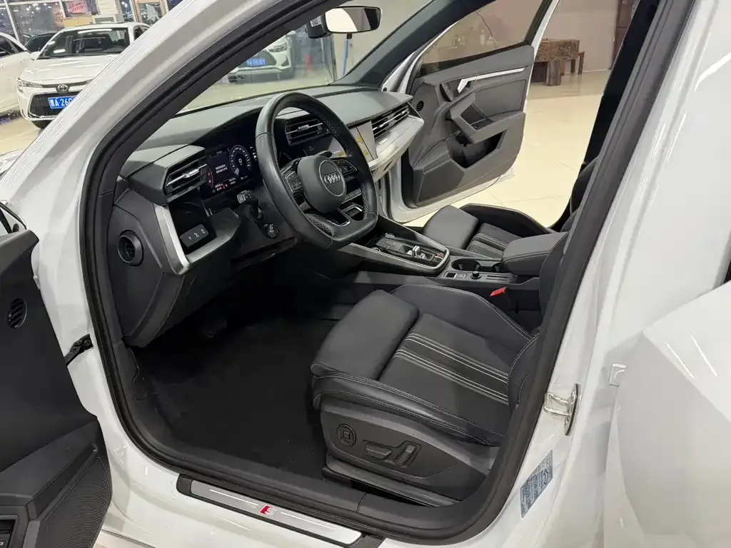 Audi A3 2022 из CN, фото 8