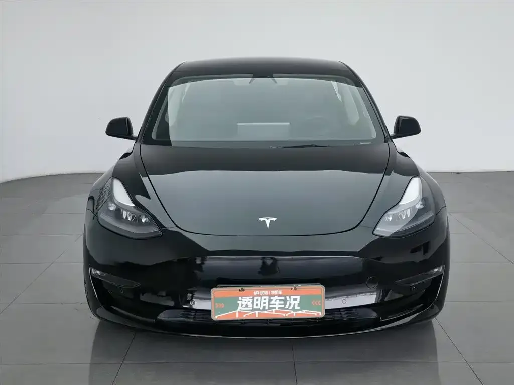 Tesla Model 3 — фото 5