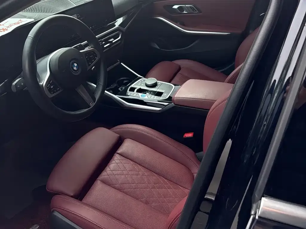 BMW i3 2024 из CN, фото 2