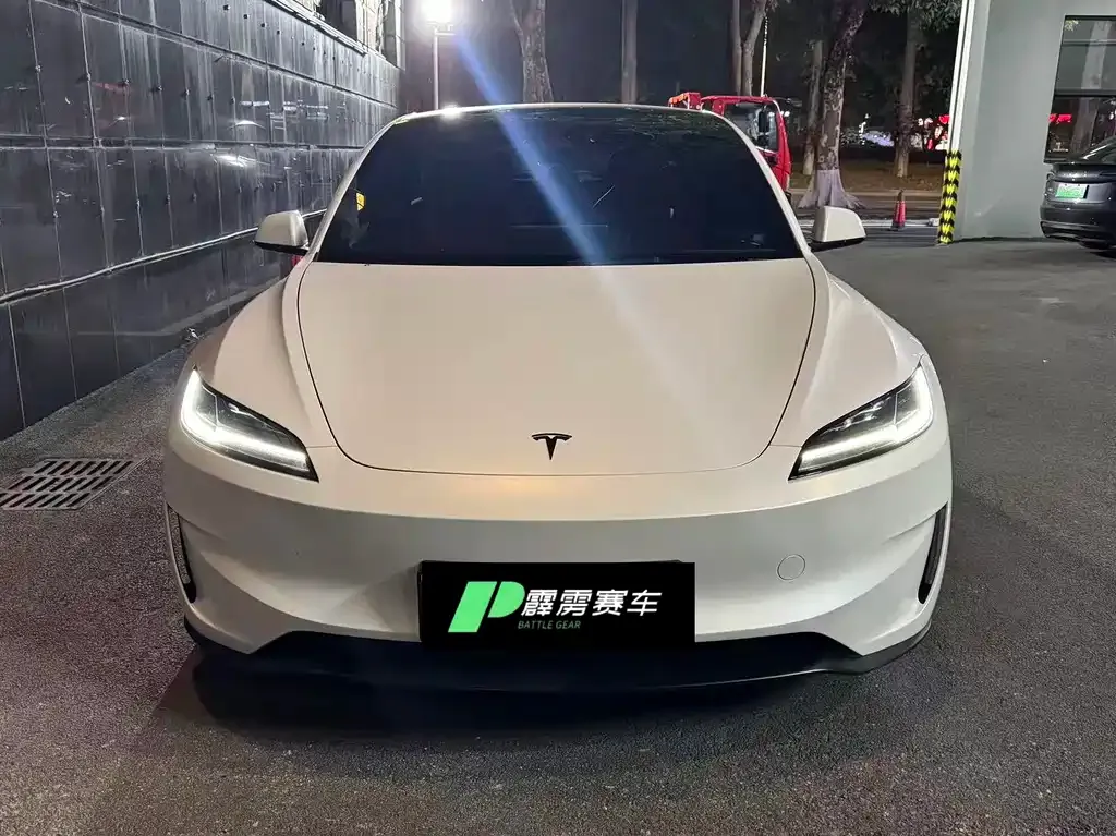 Tesla Model 3 2024 из CN, фото 8