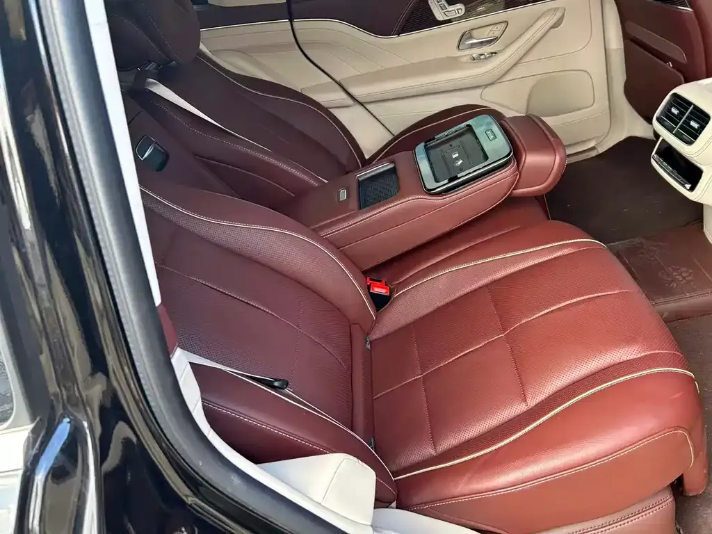 Mercedes-Benz GLS — фото 9