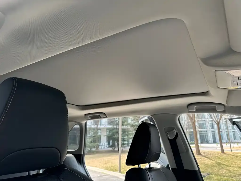 Toyota RAV4 — фото 3
