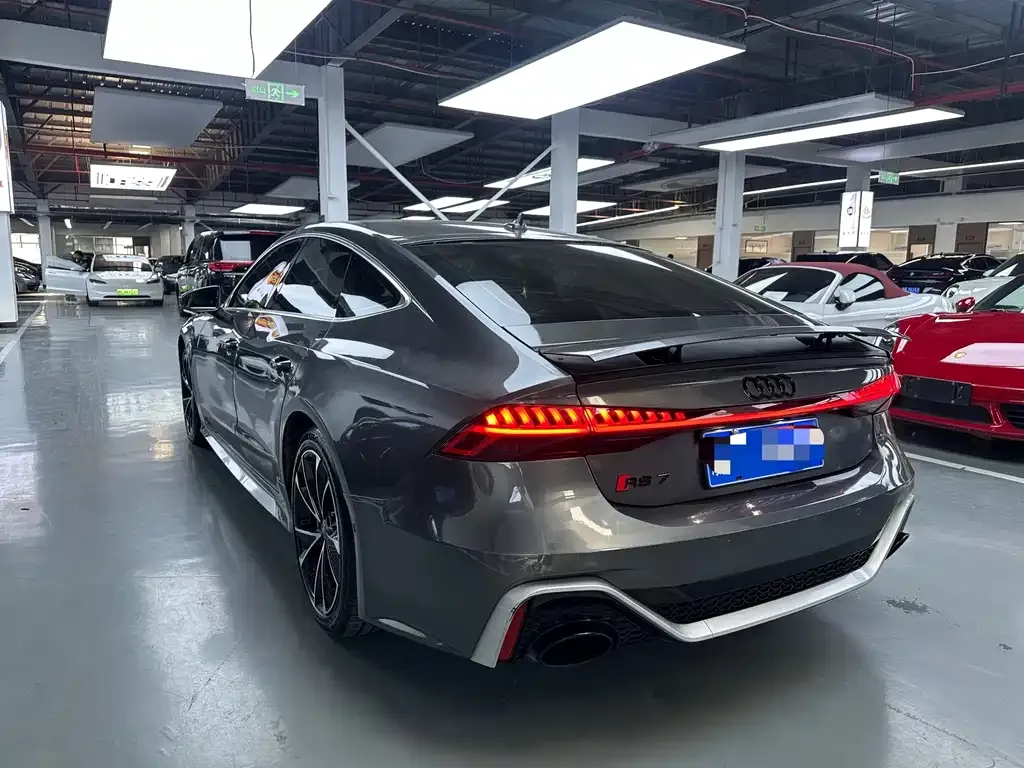 Audi A7 2021 из CN, фото 10