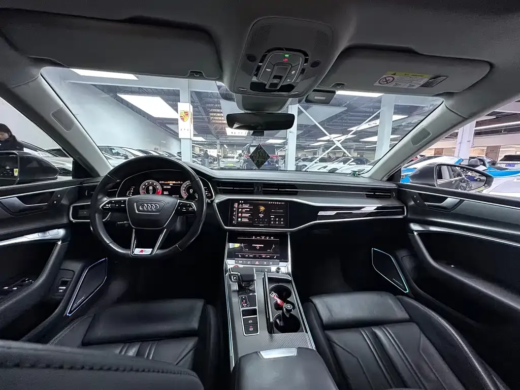 Audi A7 2021 из CN, фото 3