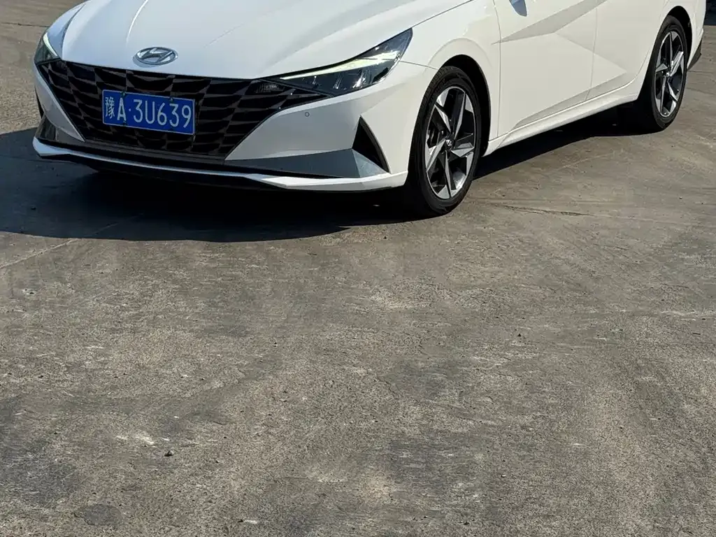 Hyundai Elantra 2022 из CN, фото 1