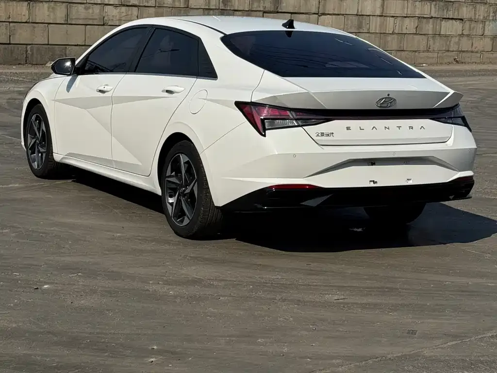 Hyundai Elantra 2022 из CN, фото 9