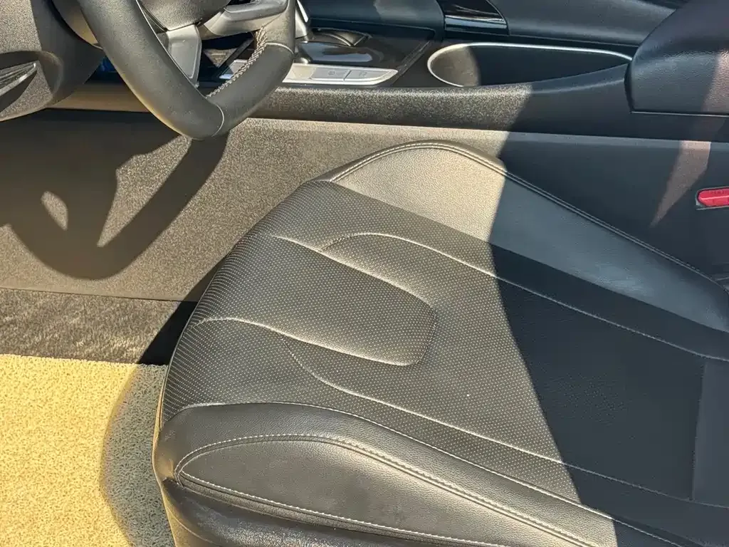 Hyundai Elantra 2022 из CN, фото 10