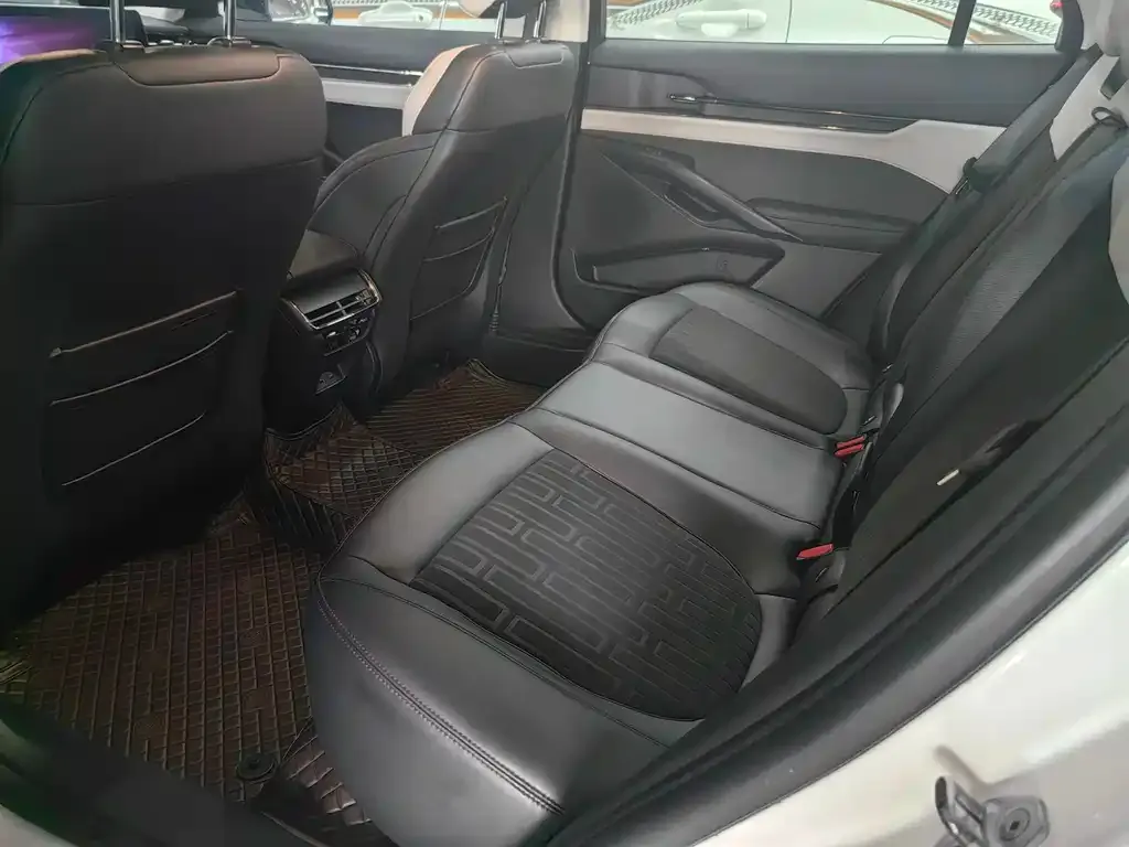 Ford Mondeo 2023 из CN, фото 9
