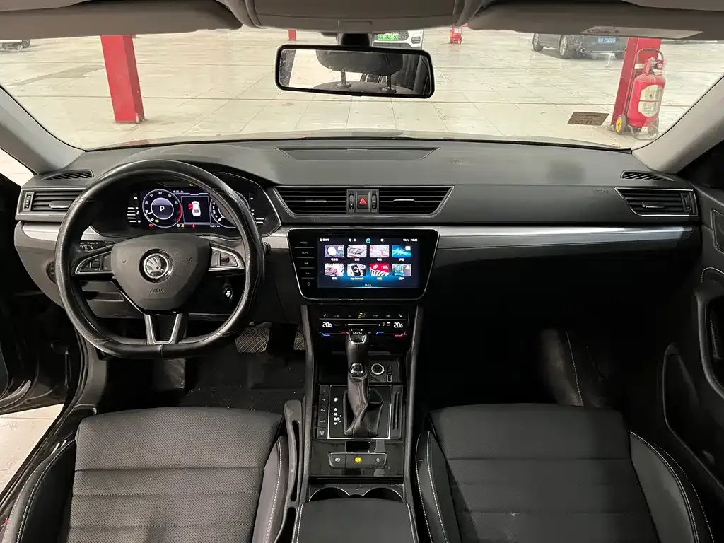 Skoda Superb 2024 из CN, фото 10