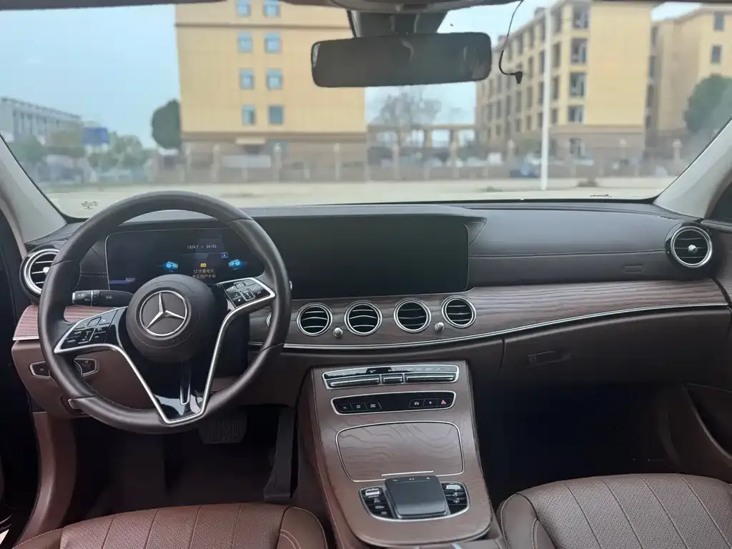 Mercedes-Benz E-Class 2023 из CN, фото 4
