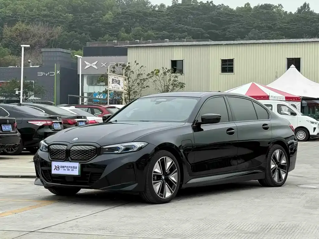 BMW i3 2025 из CN, фото 1