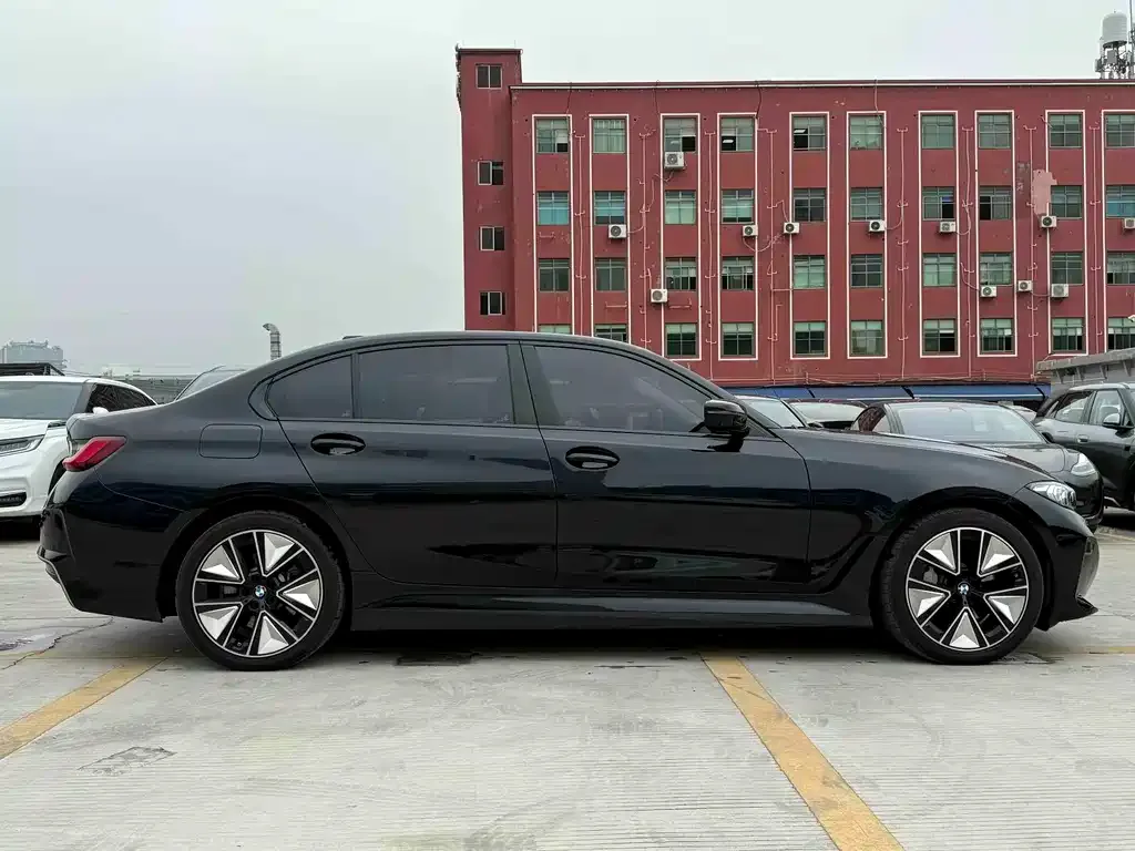 BMW i3 2025 из CN, фото 9