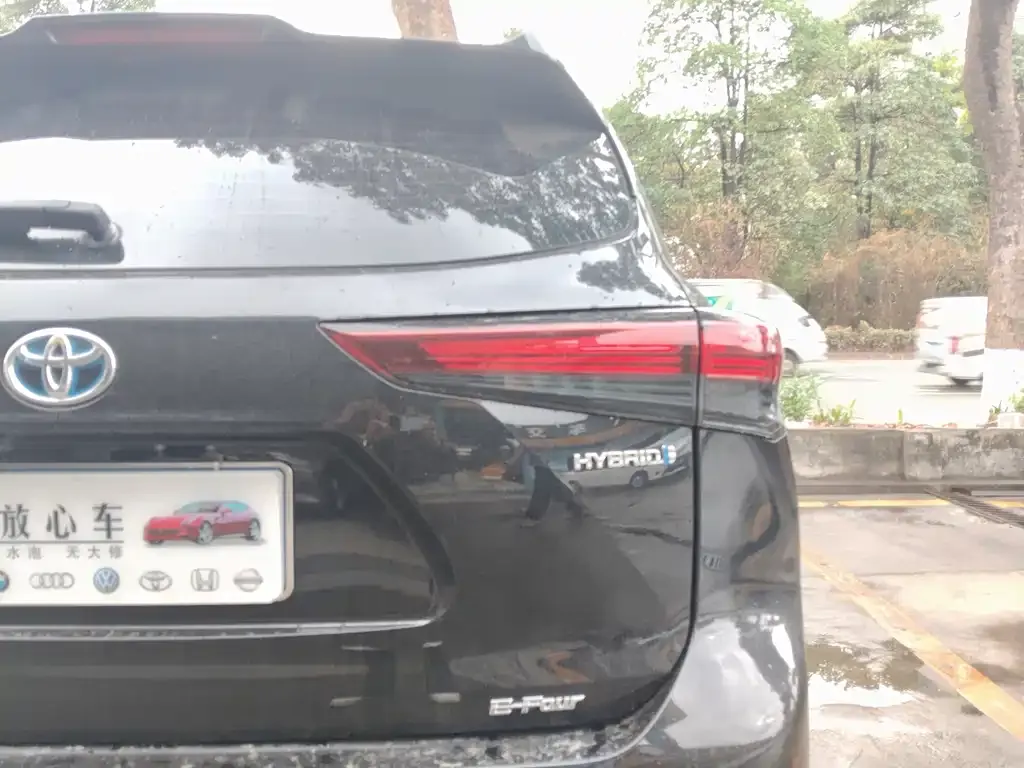 Toyota Crown Kluger 2023 из CN, фото 2