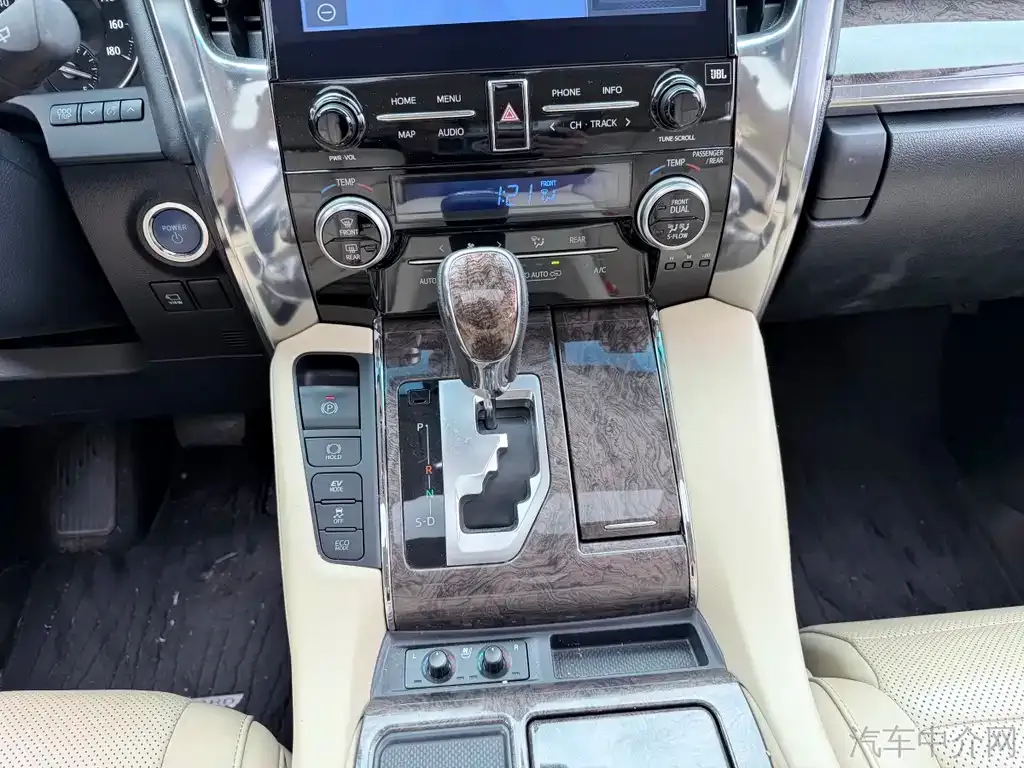 Toyota Alphard 2022 из CN, фото 8