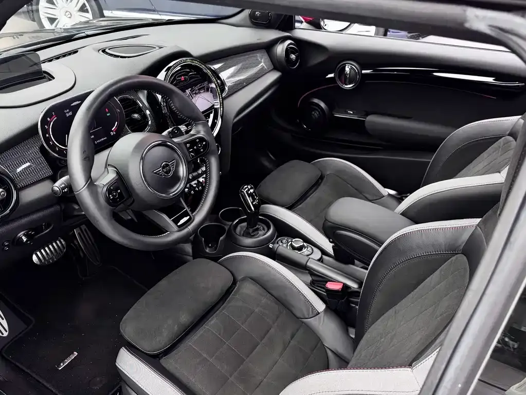 MINI JCW (John Cooper Works) 2022 из CN, фото 2