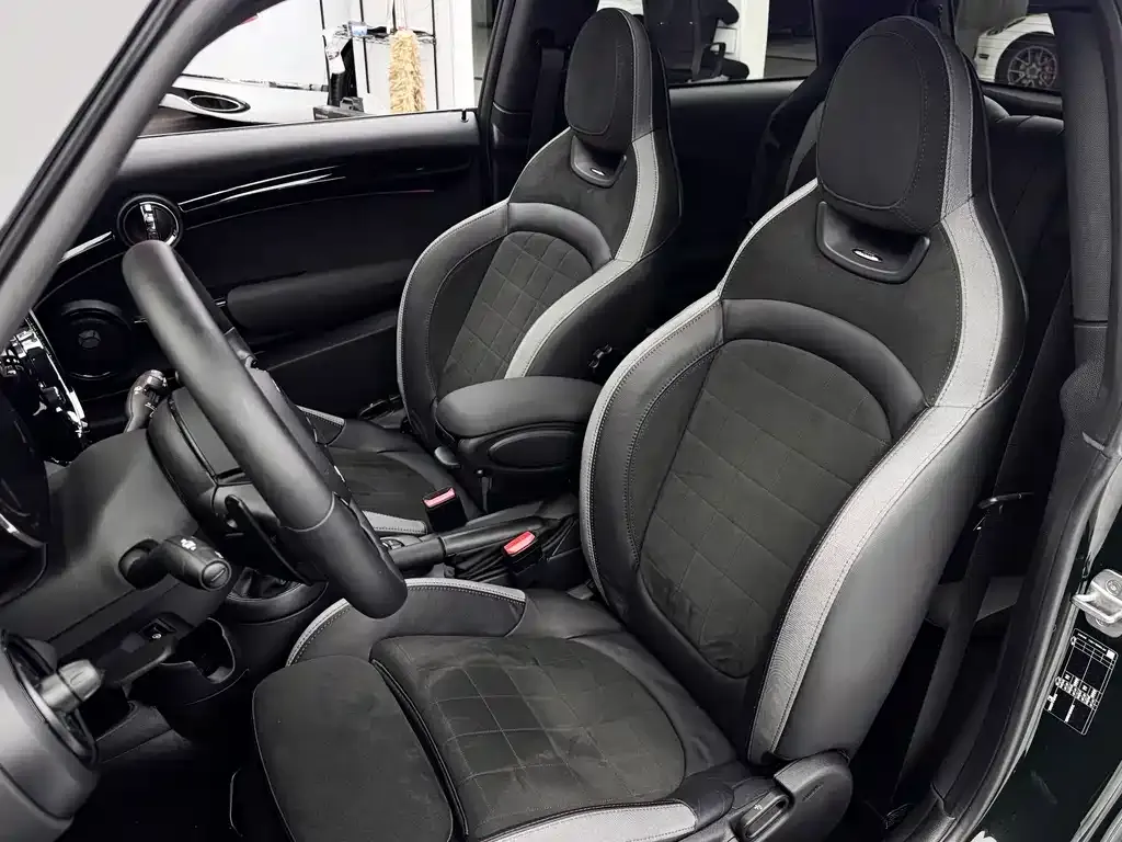 MINI JCW (John Cooper Works) 2022 из CN, фото 9