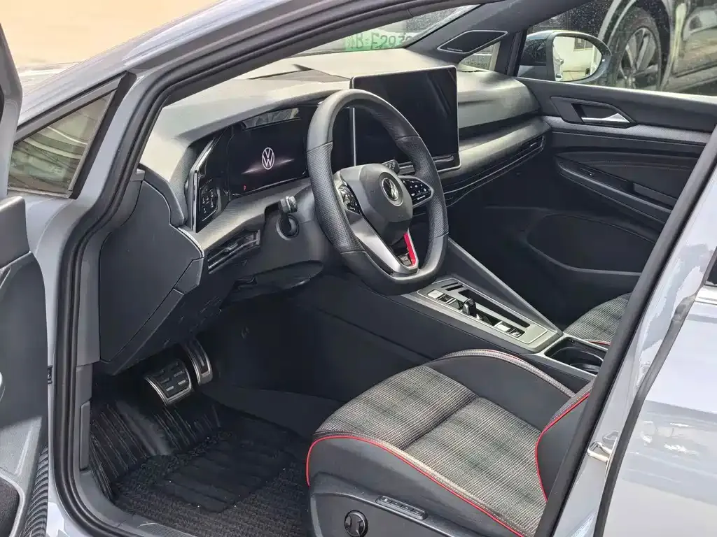 Volkswagen Golf GTI — фото 2
