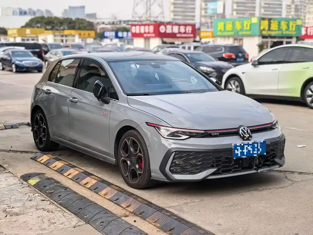 Volkswagen Golf GTI — фото 6