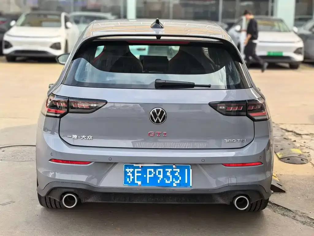 Volkswagen Golf GTI — фото 8