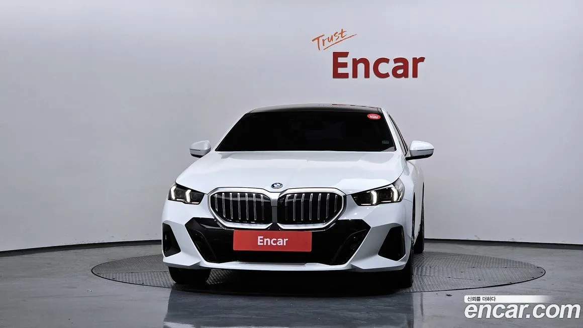 BMW 5-Series 2025 из KR, фото 7