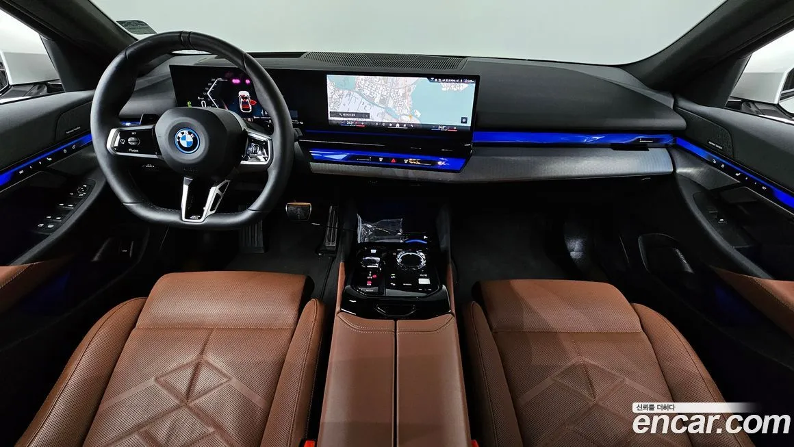 BMW 5-Series 2025 из KR, фото 8